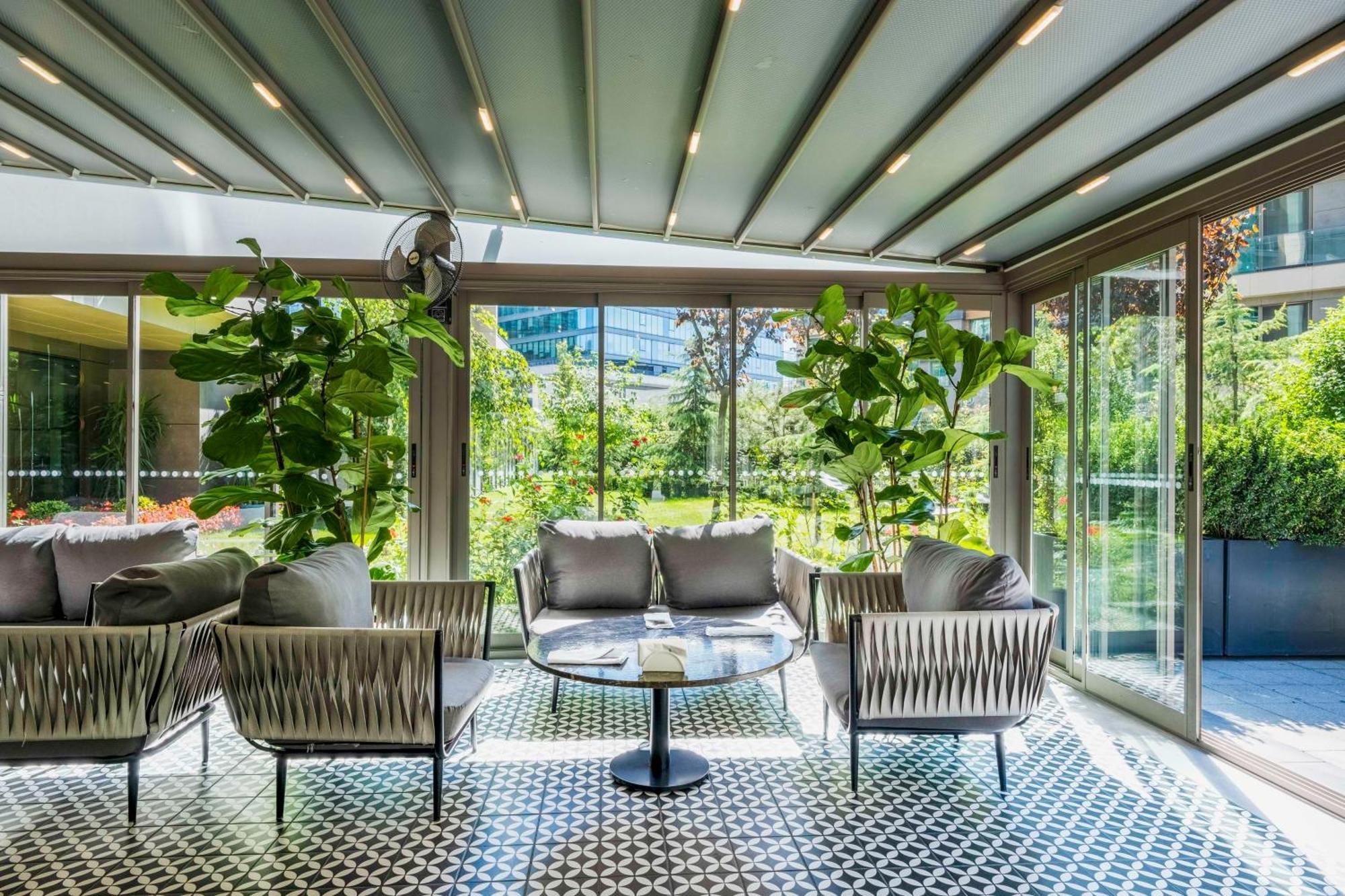 Radisson Residences Vadistanbul Ngoại thất bức ảnh